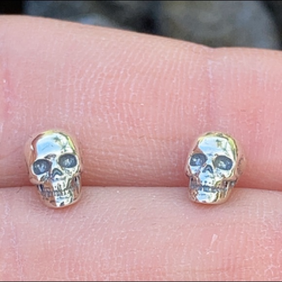 MENS 925 METAL SKULL STUD EARRINGS - Picture 3 of 7